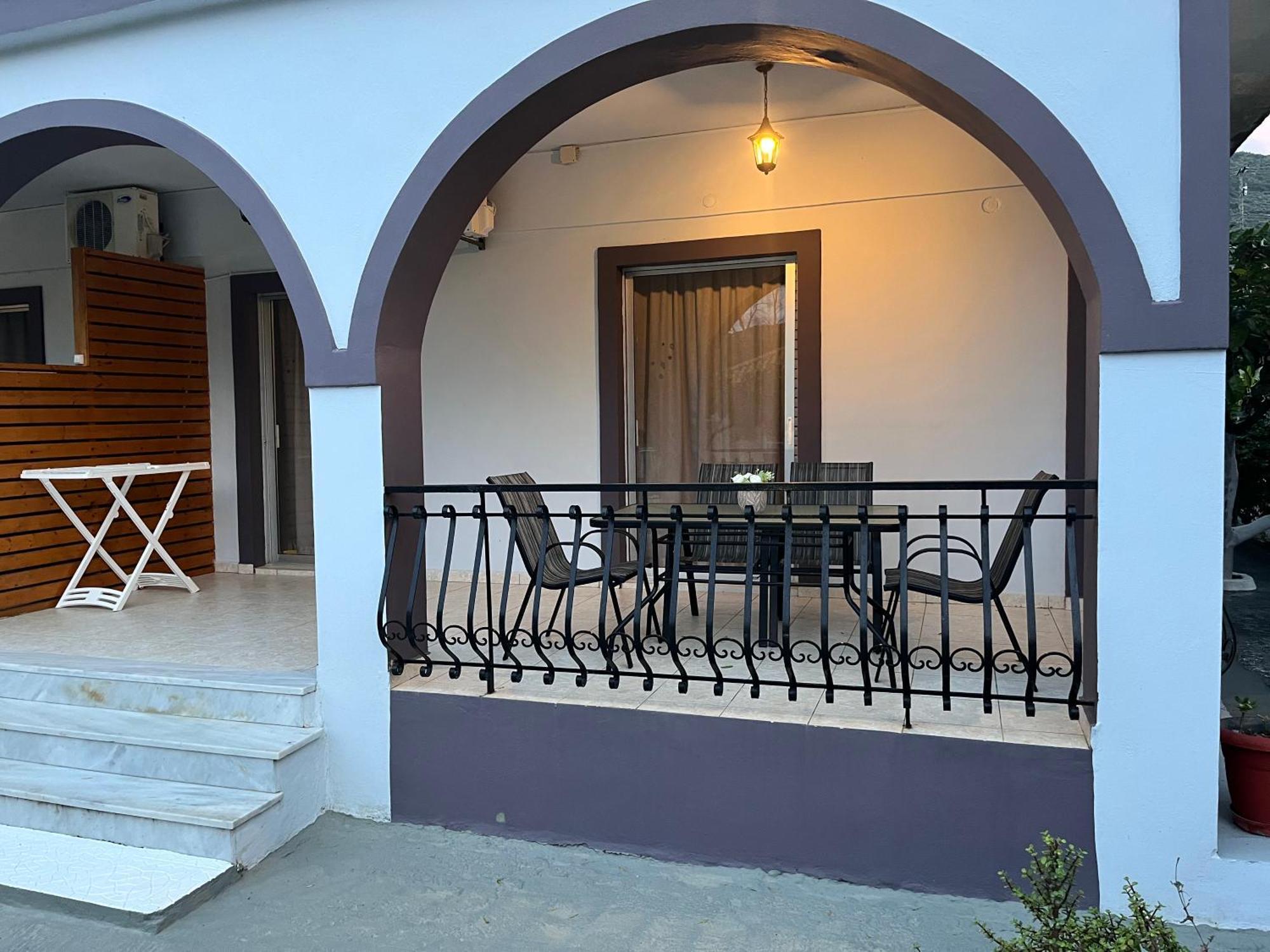 Nikos Studios Keri Exterior photo
